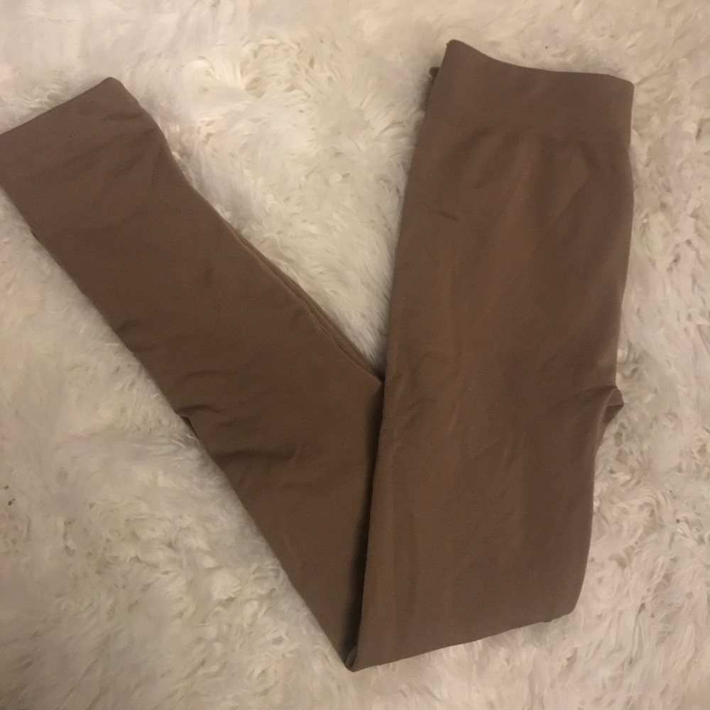 Nude leggings